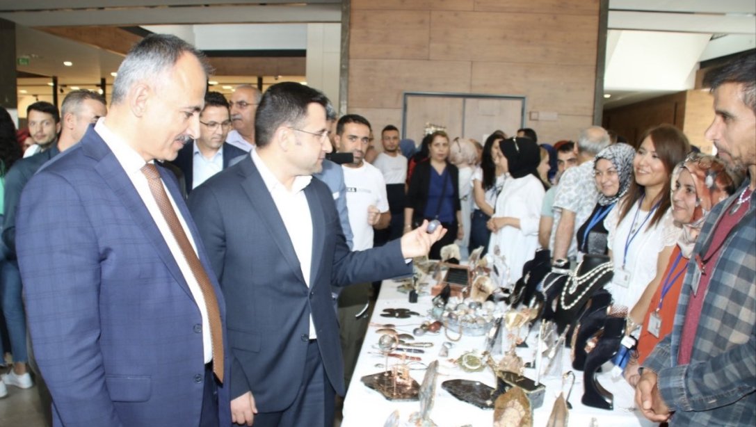 Hayat Boyu Öğrenme Haftası Sergisi